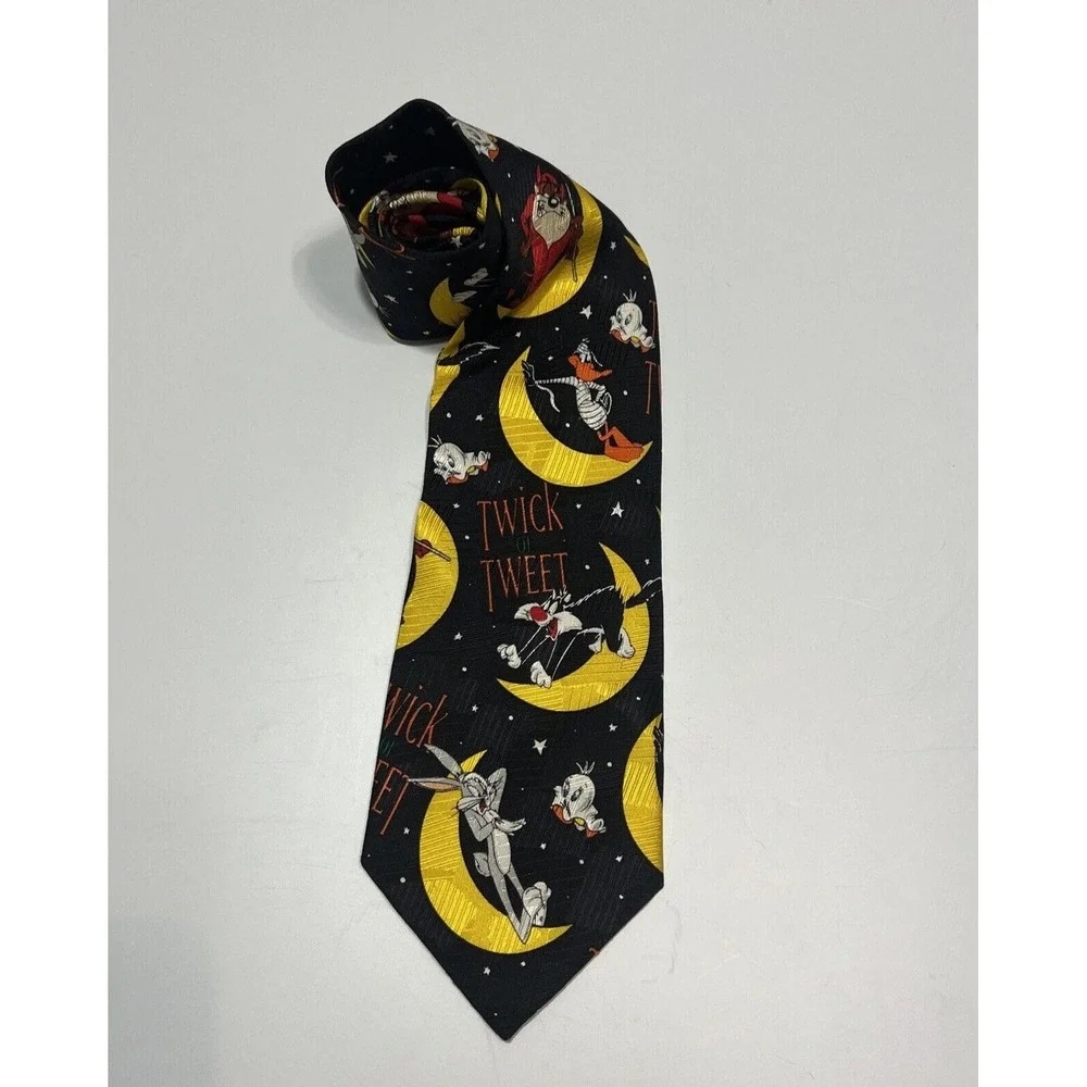 Looney Tunes‎ Halloween Necktie Bugs Bunny Sylvester Daffy Duck Twick or Tweet